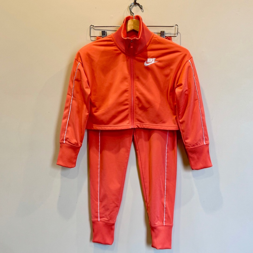 Girl’s Nike track suit